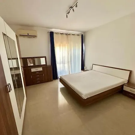 Apartment Modern - Close To The & Pv *
