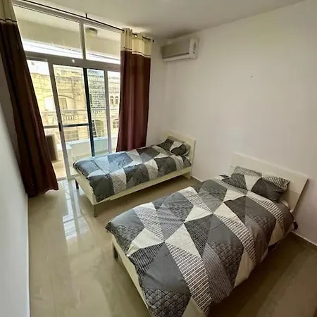 Modern - Close To The & Pv Apartment Is-Swieqi