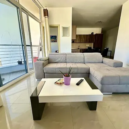 Apartment Modern - Close To The & Pv *