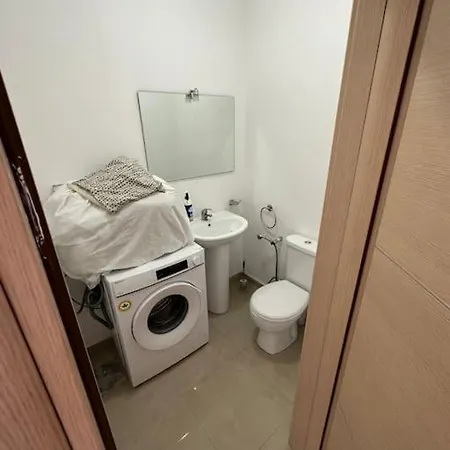 Modern - Close To The & Pv Apartment Is-Swieqi