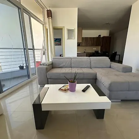 Modern - Close To The & Pv